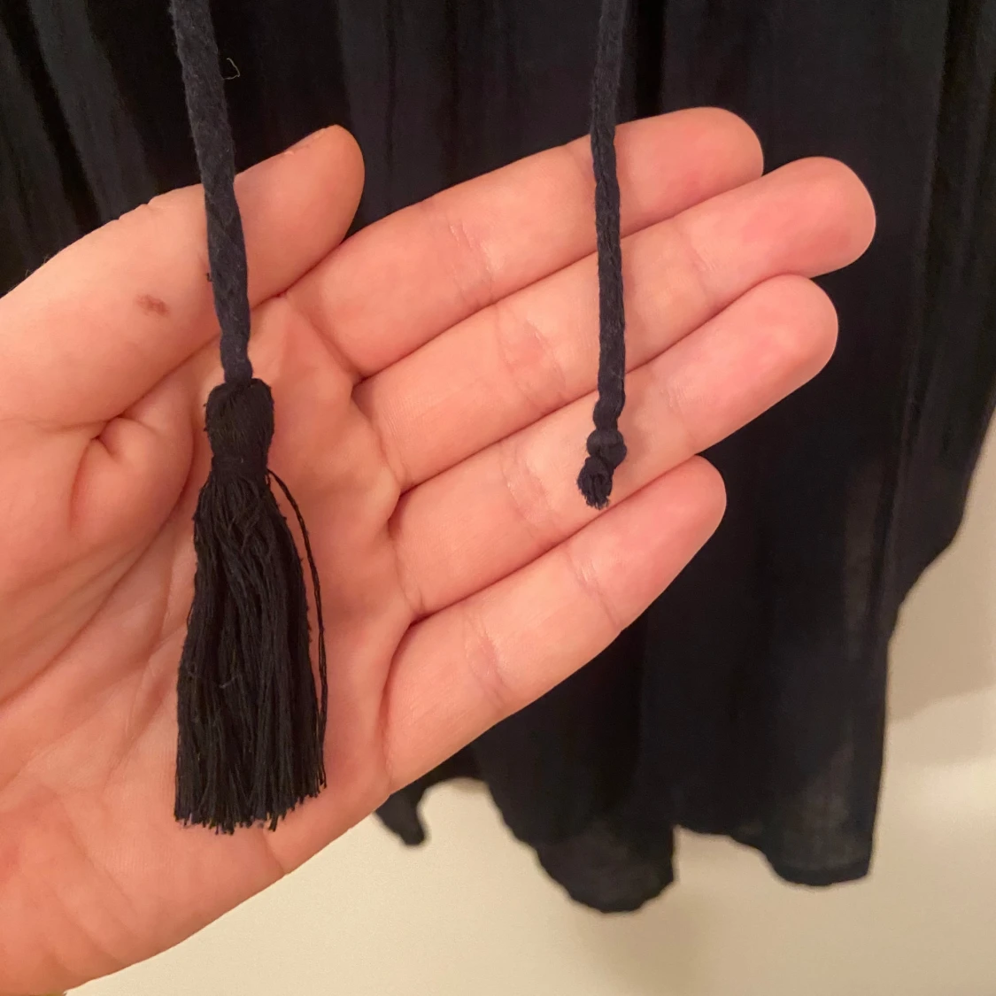 Svart blus från Black Story med snörning - 1