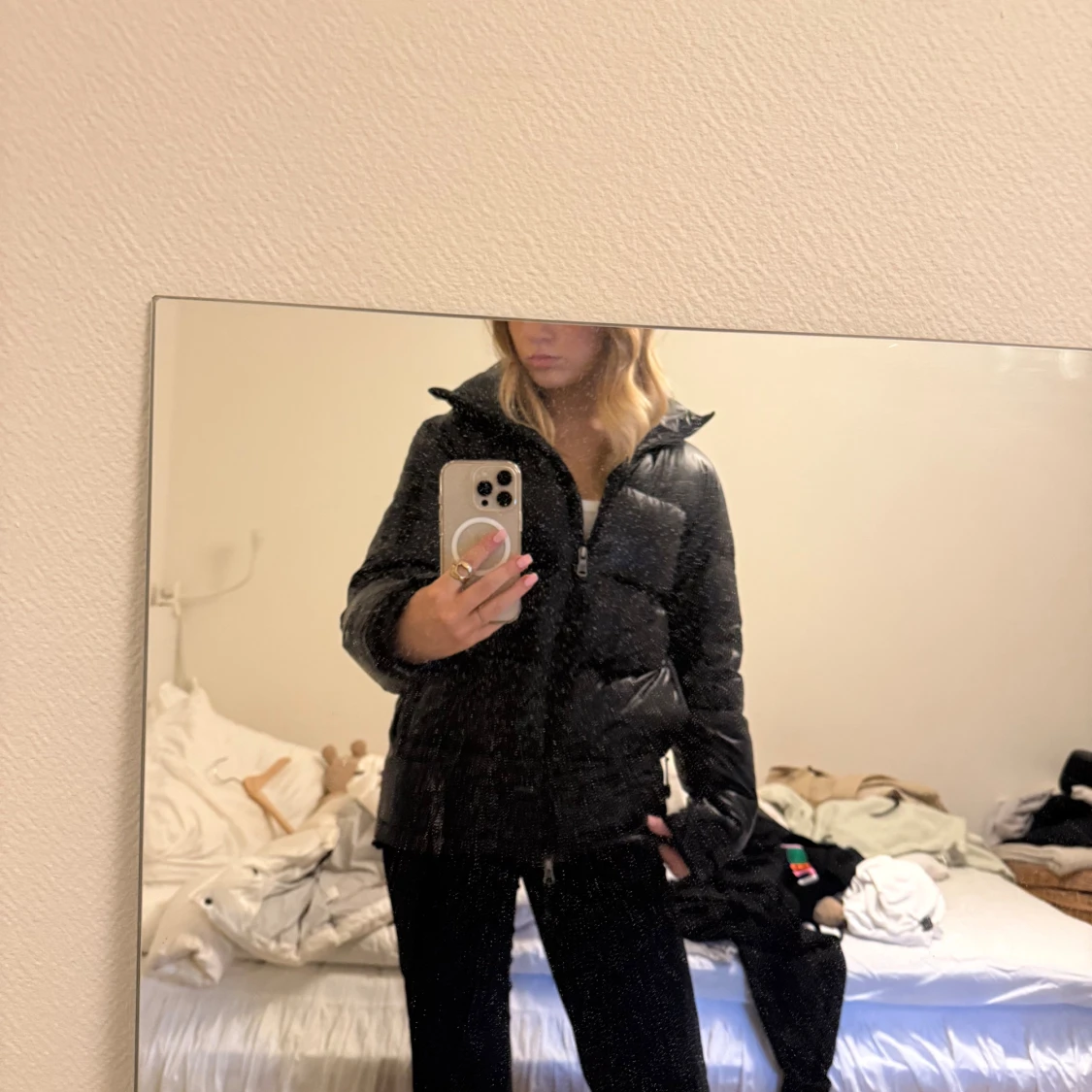 Svart pufferjacka med dragkedja - 2