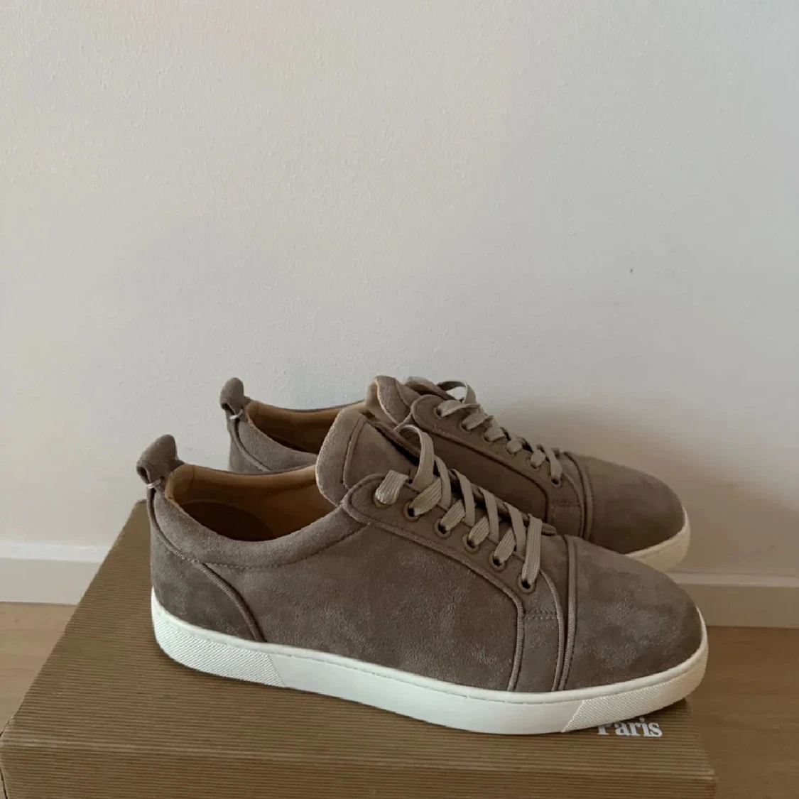 Säljer/byter ett par Christian Louboutin 