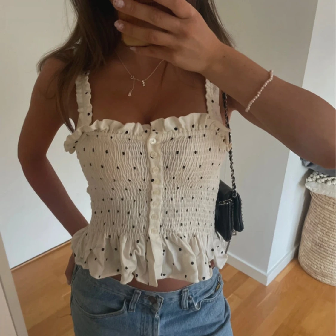 Söt prickig topp från H&M