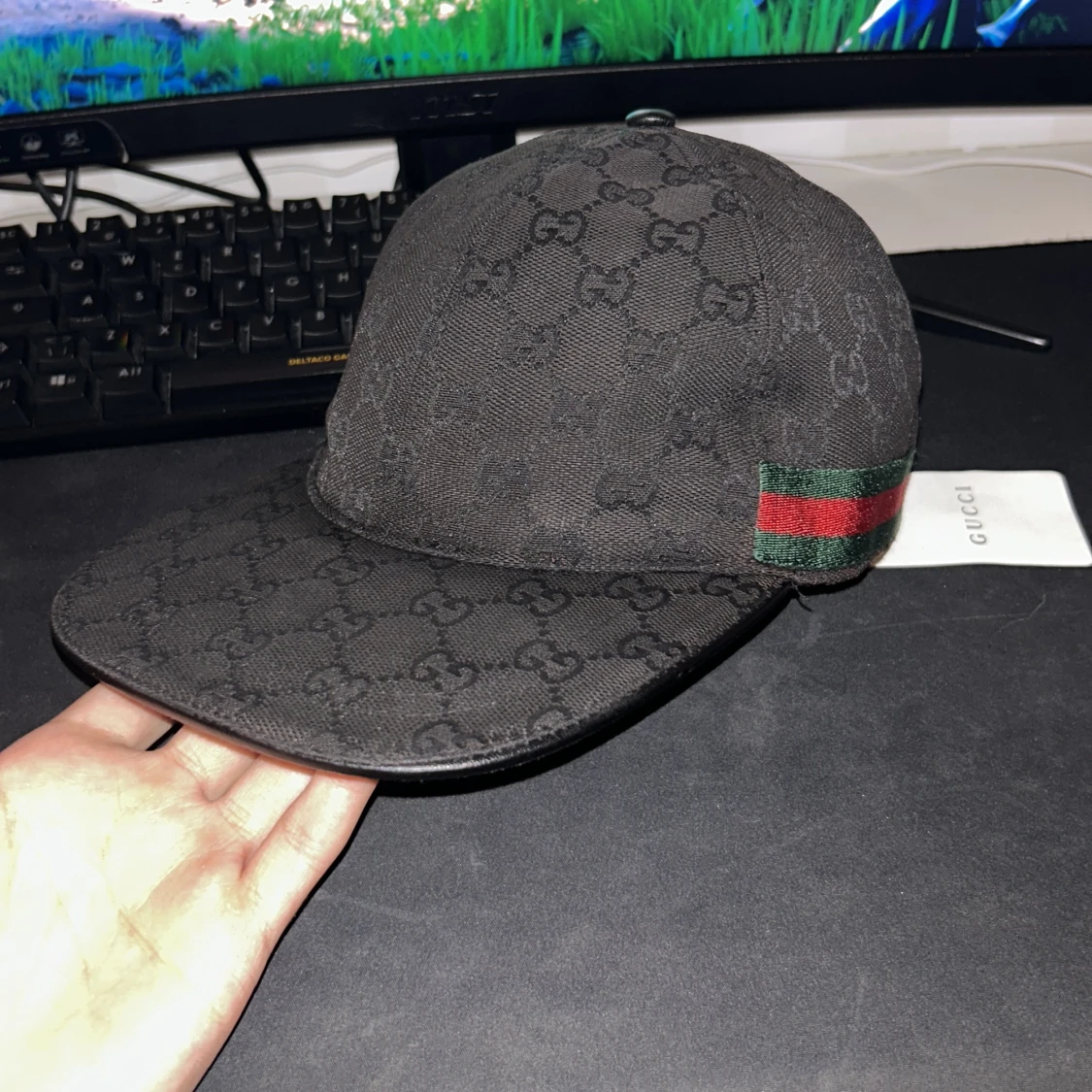 Svart keps från Gucci med GG-mönster - 2