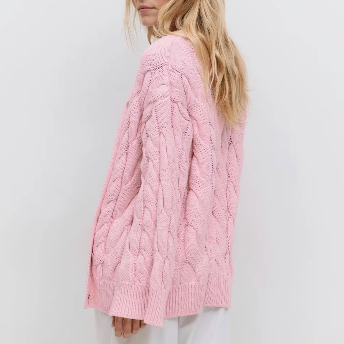 Rosa kabelstickad kofta från Gina Tricot - 1