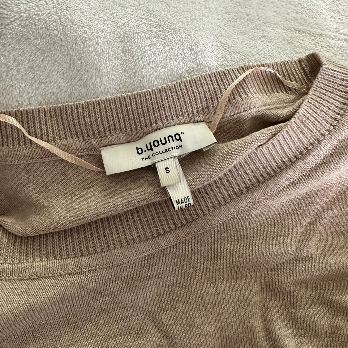 Beige stickad tröja  - 1