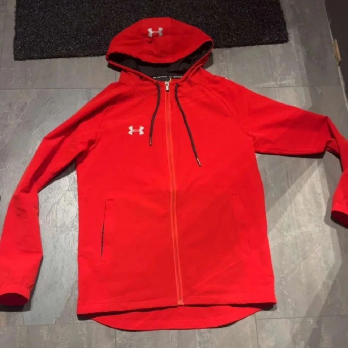 Under armour windbreaker