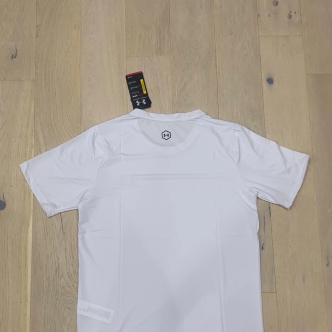 Vit under armour T-shirt  - 1