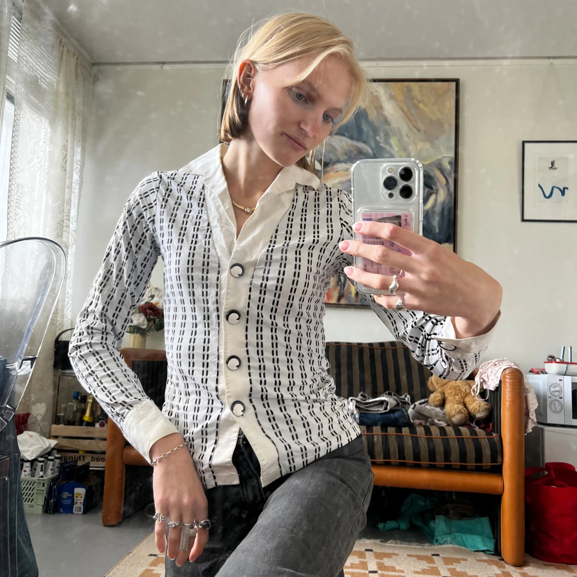 Vit och svart randig skjorta med stora knappar - 2