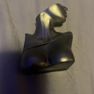  Billie Eilish parfym - Knappt använd 