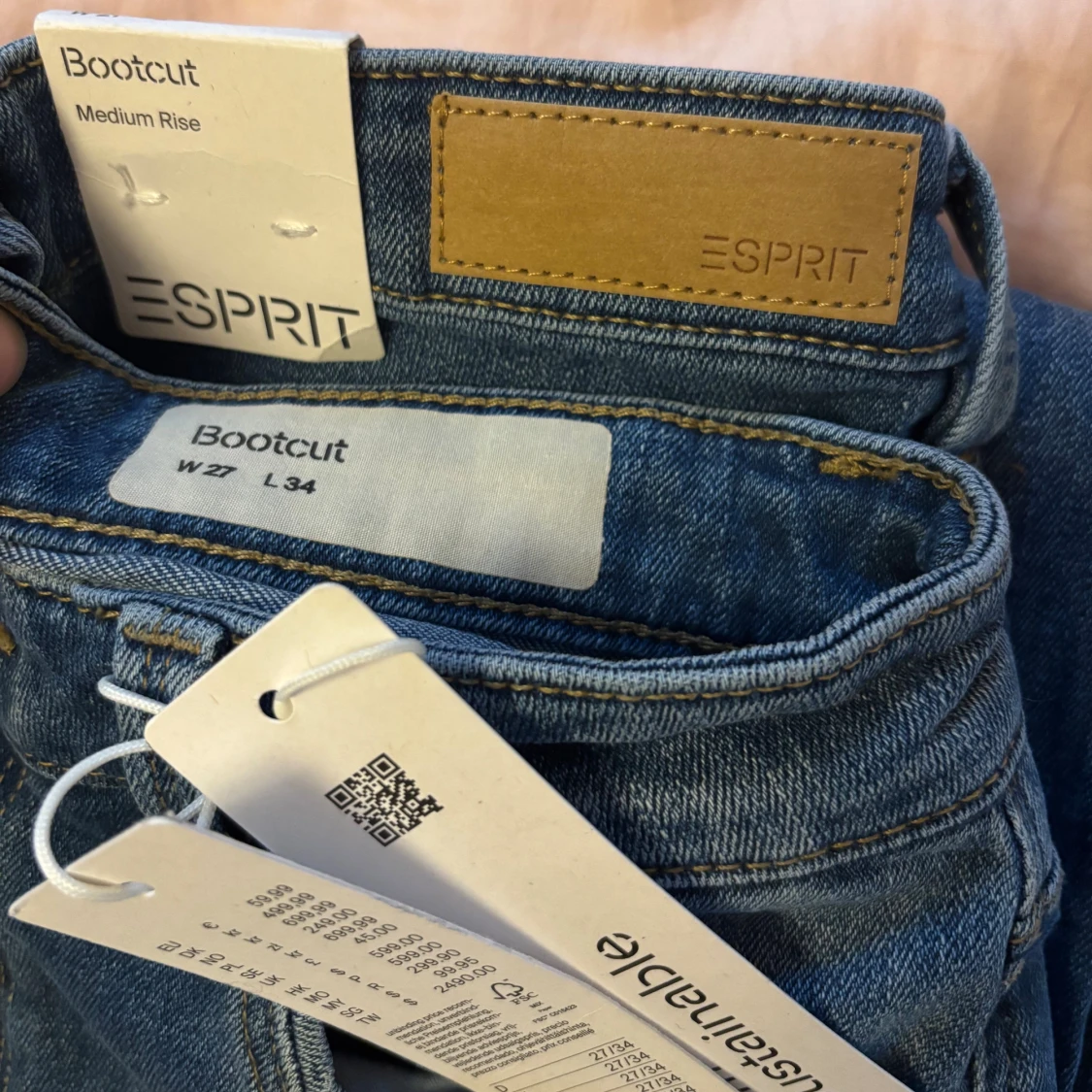 Blå bootcut jeans från Esprit W27 L34