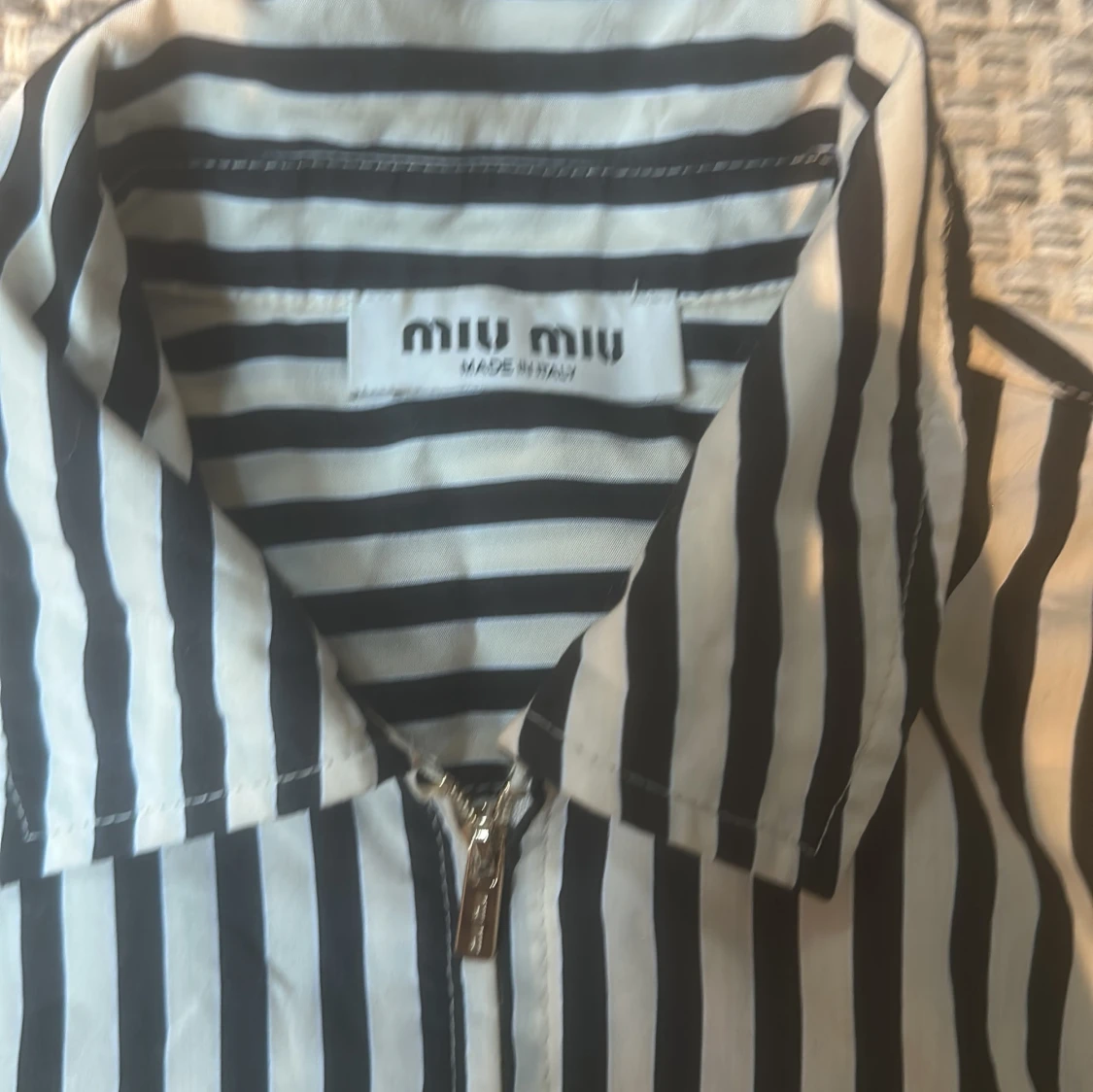 Randig skjorta med dragkedja från Miu Miu - 1