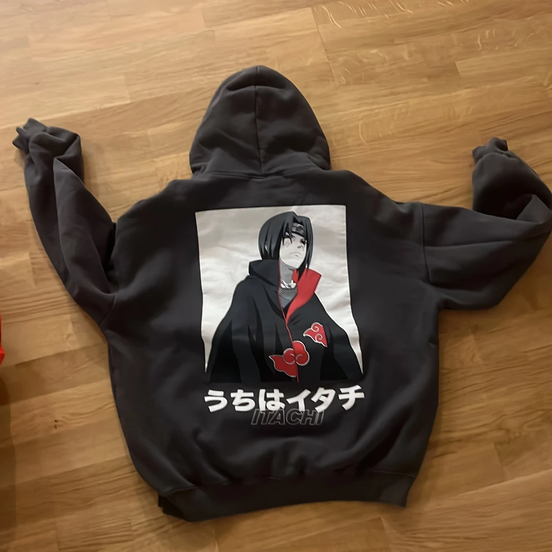Svart Naruto Itachi hoodie - 1
