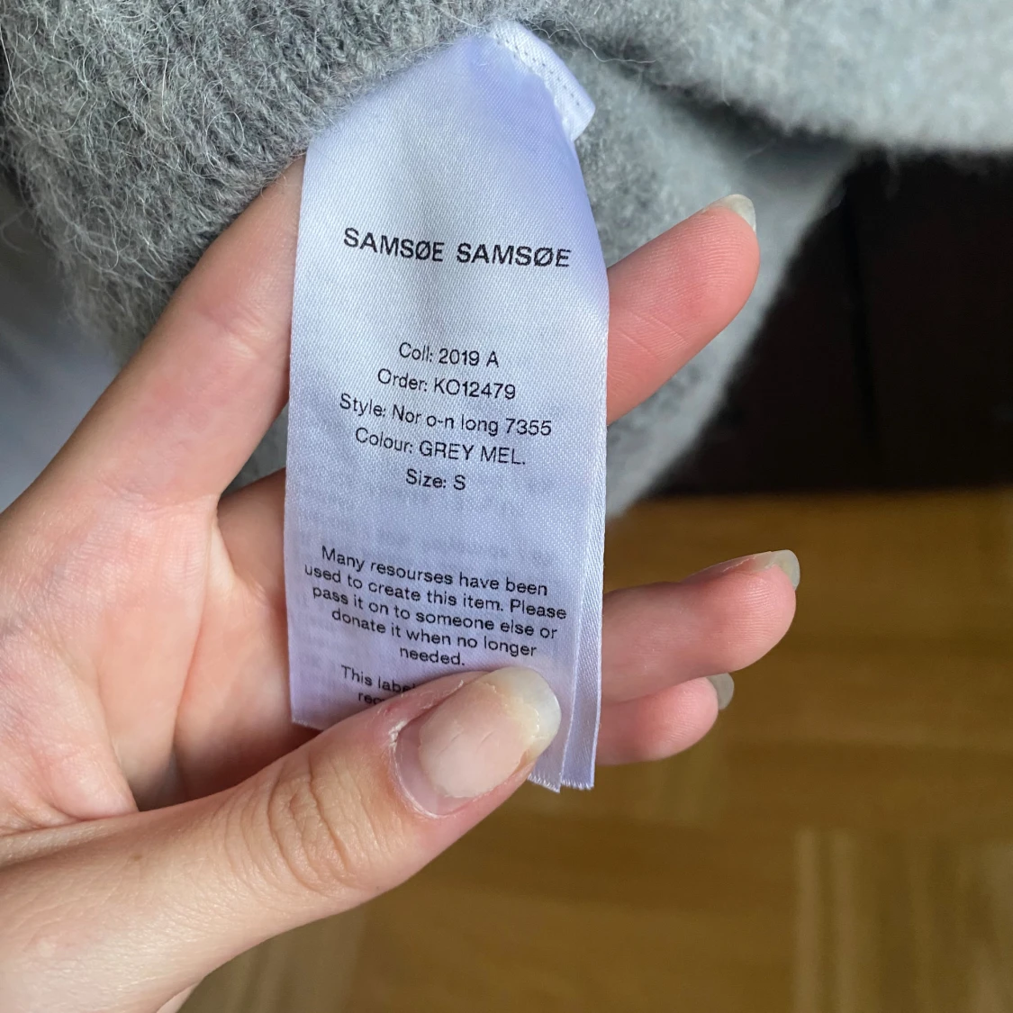 Grå stickad tröja från Samsøe Samsøe - 2