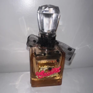 Juicy Couture Viva La Juicy Gold Couture EDP ~30 ml - Juicy Couture Viva La Juicy Gold Couture EDP ~30-25 ml
