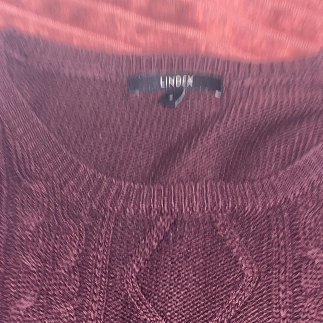 Vinröd stickad tröja från Lindex - 1