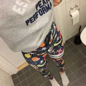 Stronger tights - Säljer dessa super bekväma tights från Stronger då de aldrig kommer till användning!