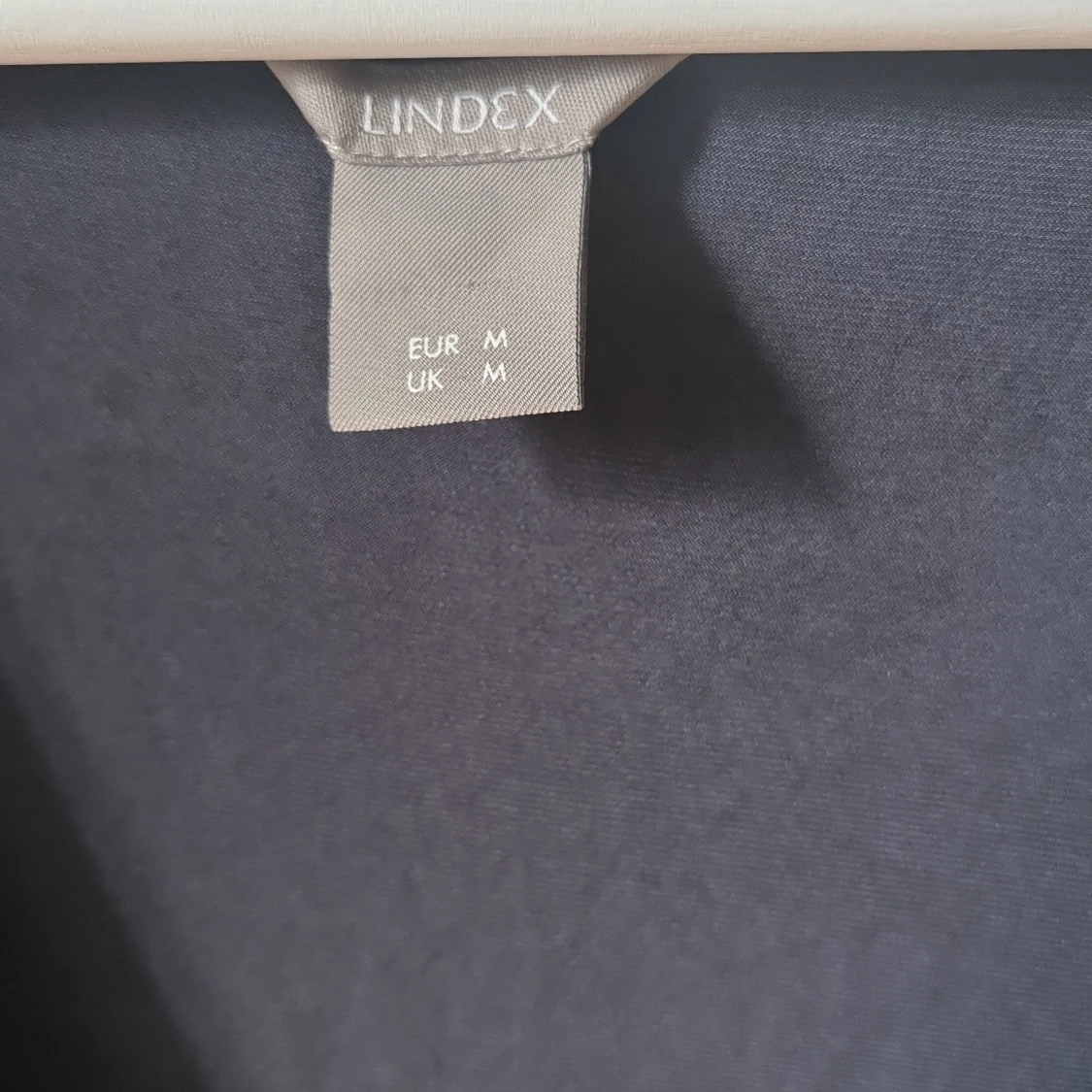 Svart blommig omlottklänning Lindex - 2