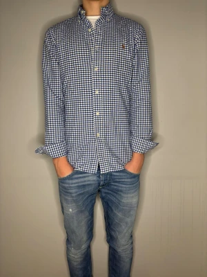 Ralph Lauren Skjorta  - Ralph Lauren Skjorta| Storlek: S| Modellen är 177 cm| Skick: 10/10 aldrig använd!| Pris: 349kr| Priset går alltid att diskutera😊