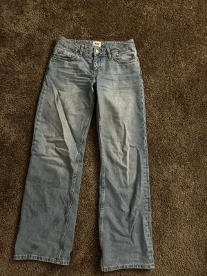 Lager 157 Lågmidjade jeans  - Jeans ifrån lager 157 i strl xs. De är baggy/loose i modellen 