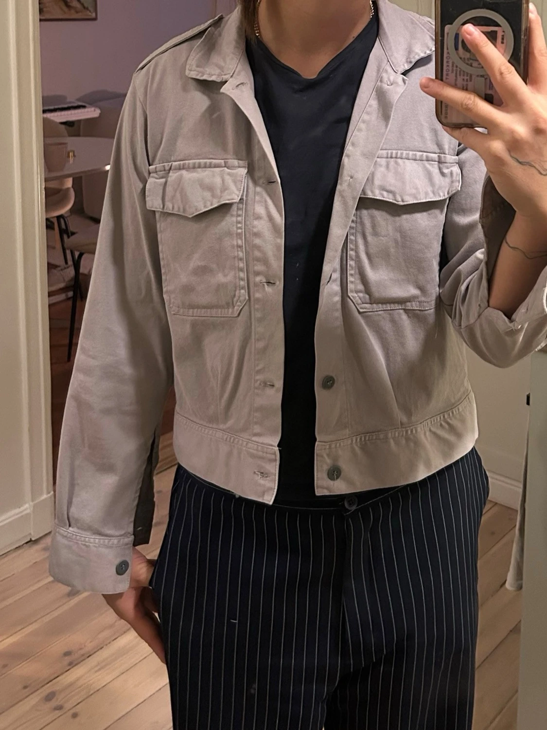 Premium italiensk ljusgrå vårjacka från CAMO