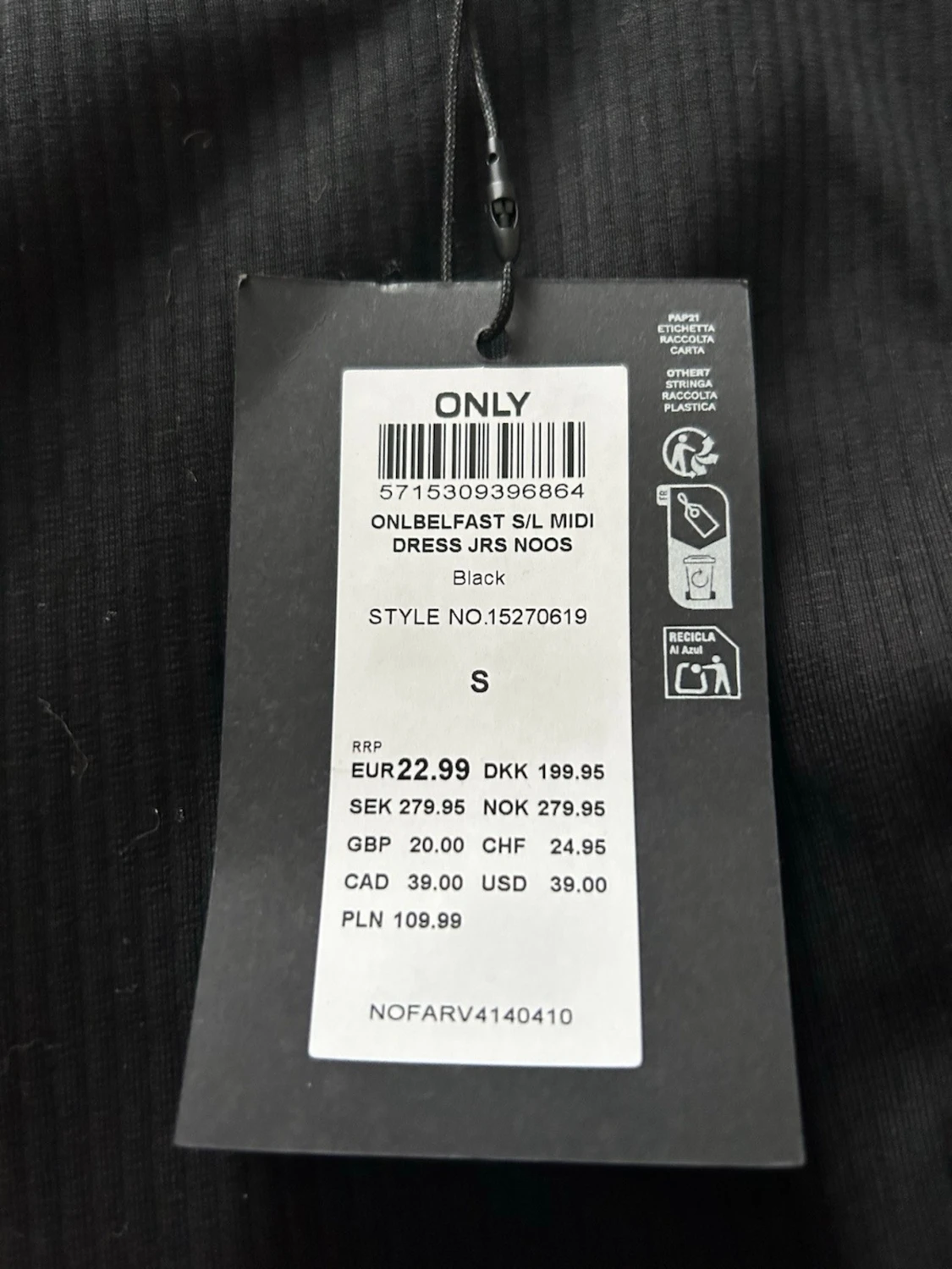 Svart ribbad långklänning från ONLY - 5