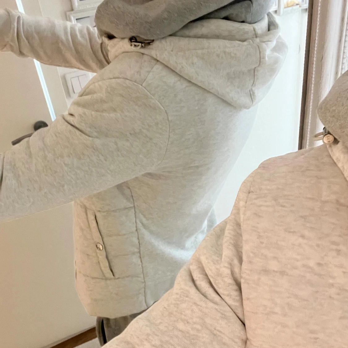 Ljusgrå cardigan pufferjacka med huva - 3