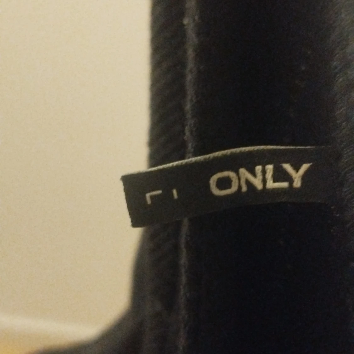 Svart kortärmad klänning från ONLY - 2