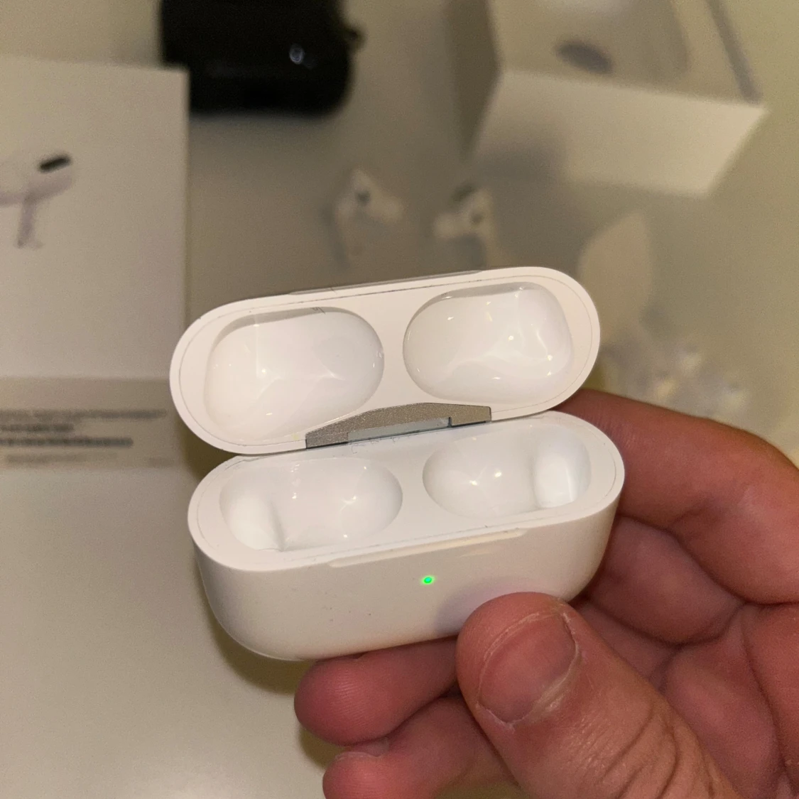AirPods Pro - 1