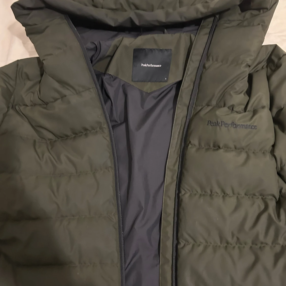 Grön Peak Performance pufferjacka - 2