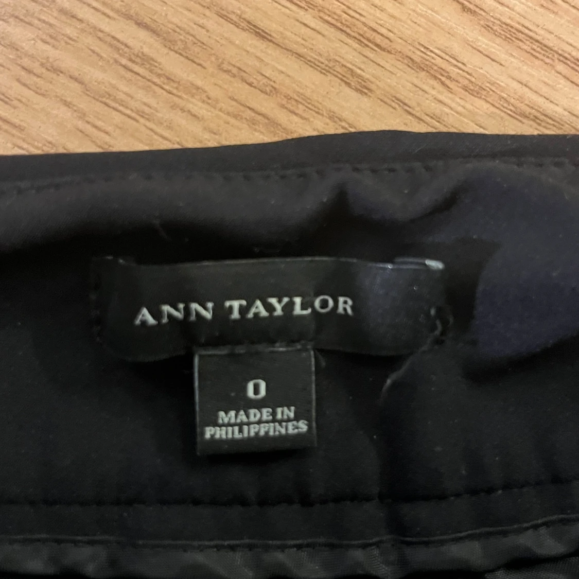 Svarta kostymbyxor från Ann Taylor - 2