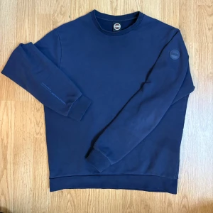 Colmar tröja - Colmar tröja i storlek s. Kom med frågor och bud😁