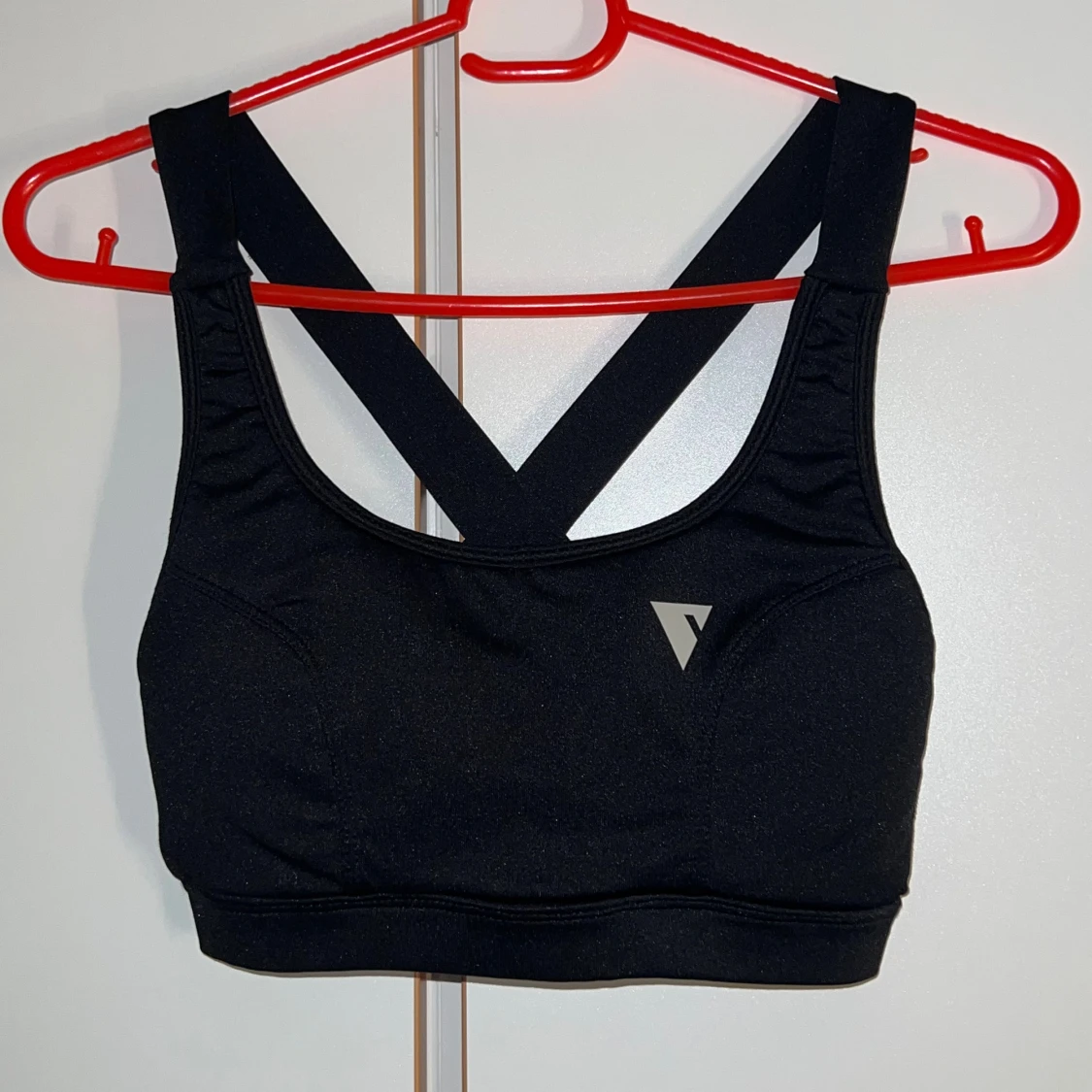 Svart sporttopp från Y.A.S Sport