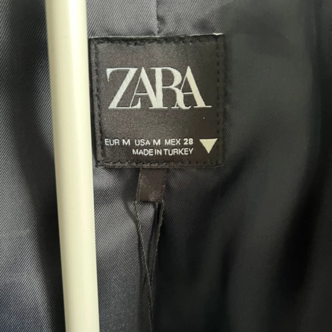 Mörkblå croppad kavaj från Zara - 3