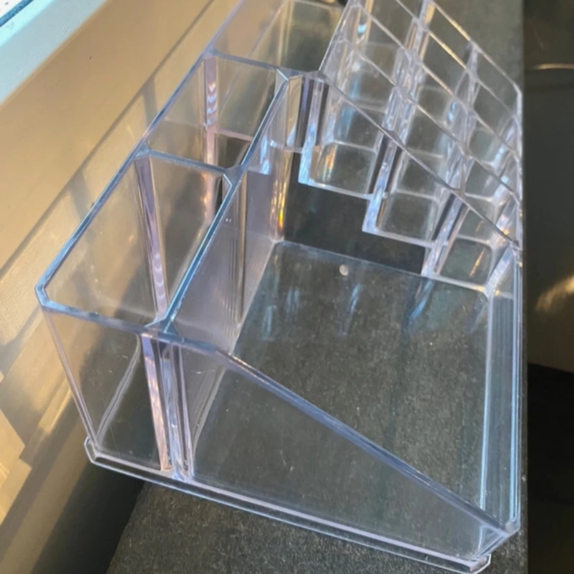 Makeup organizer - 1