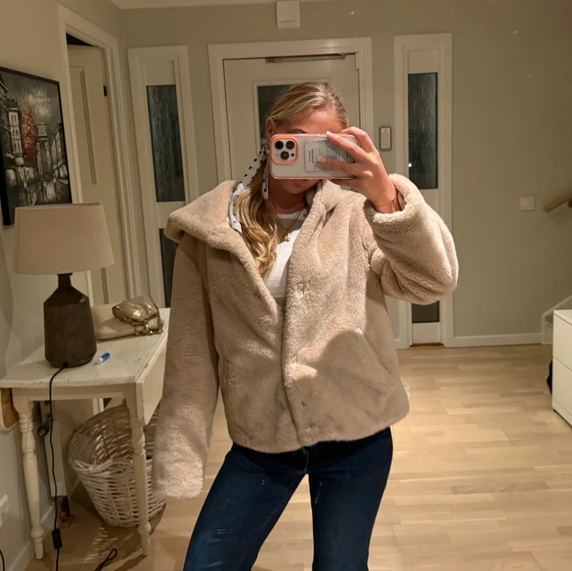 Beige teddyjacka med luva