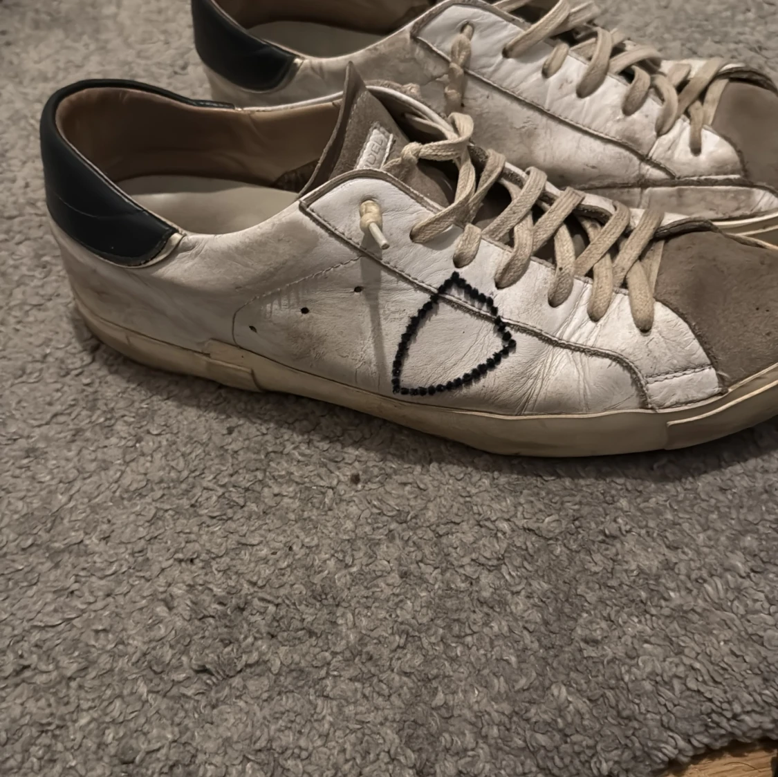 Vita sneakers från Phillipe model