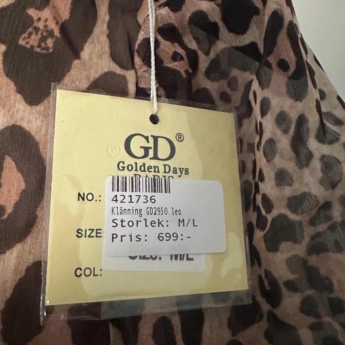 Leopardmönstrad kortklänning Golden Days - 2