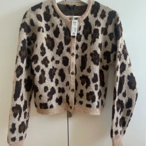 Leopard kofta - Ny med prislapp 