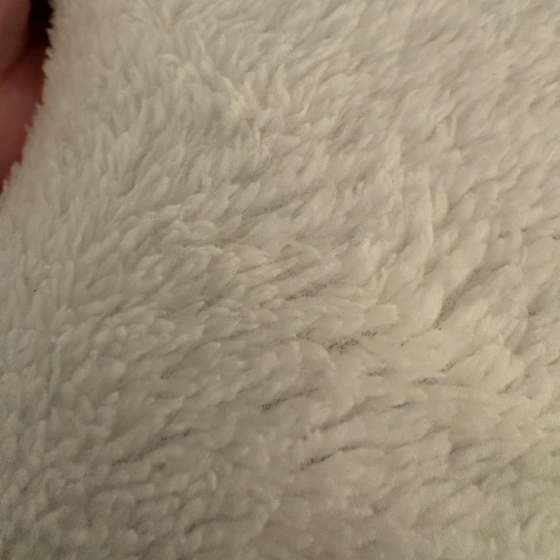 Vit fluffig klänning  - 2