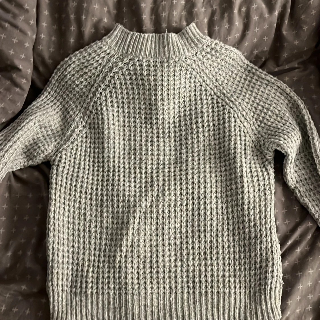 Grå stickad tröja från 157 - 1