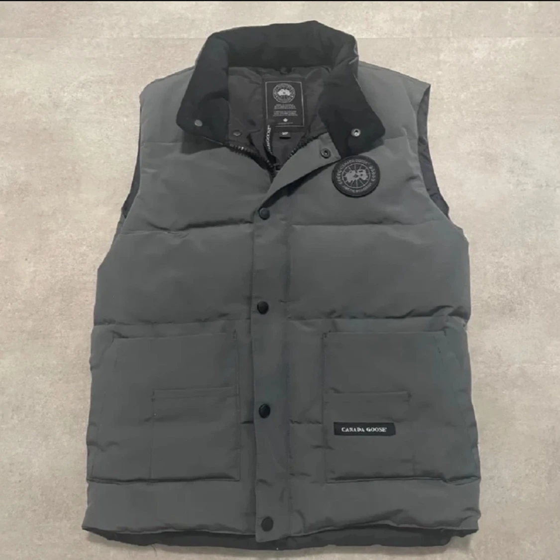  Canada Goose vest 