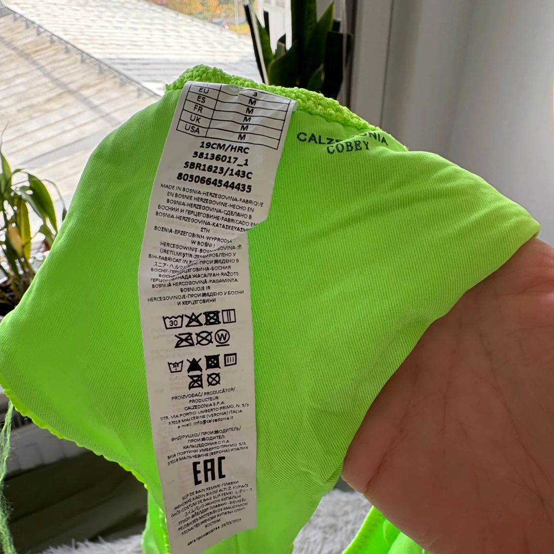 Neongröna bikiniunderdel från Calzedonia - 2