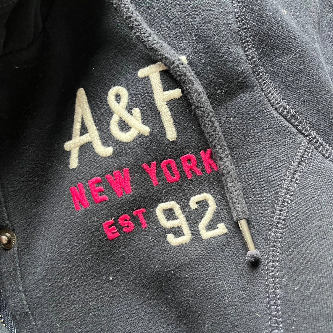 Marinblå hoodiejacka från Abercrombie & Fitch - 3