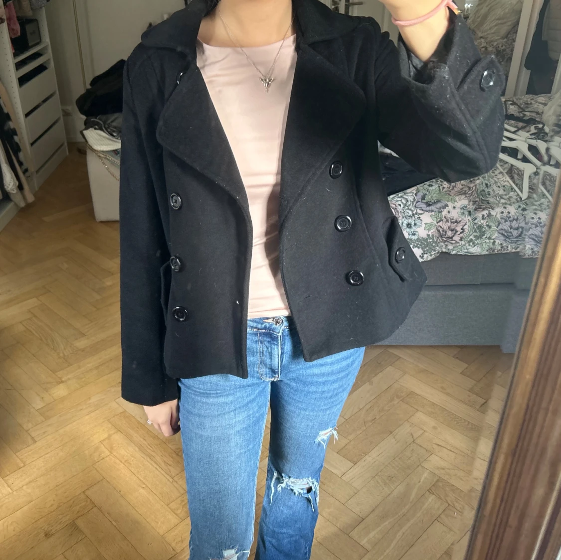 Svart skepparkavaj med knappar - 2