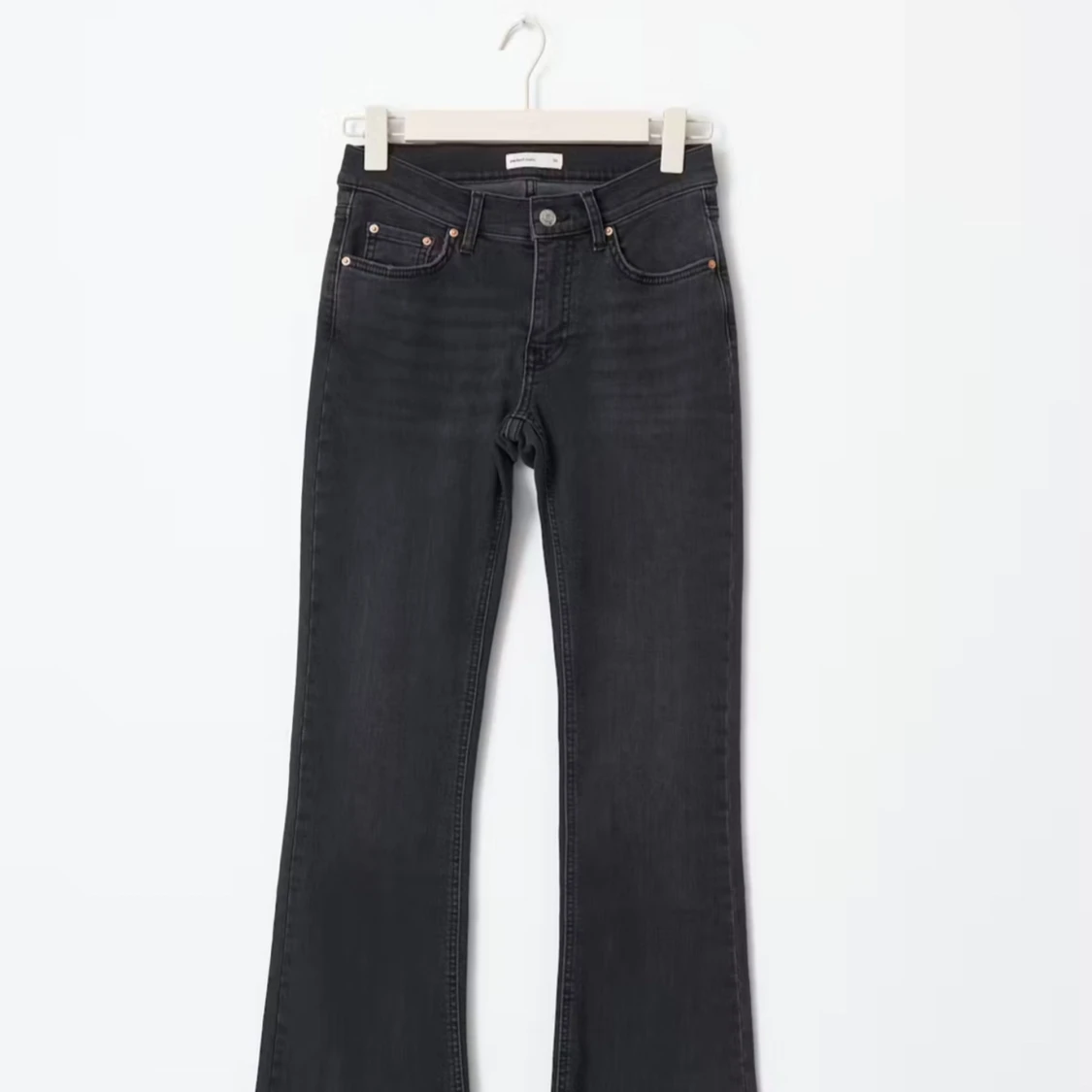 Svarta flare jeans  - 1