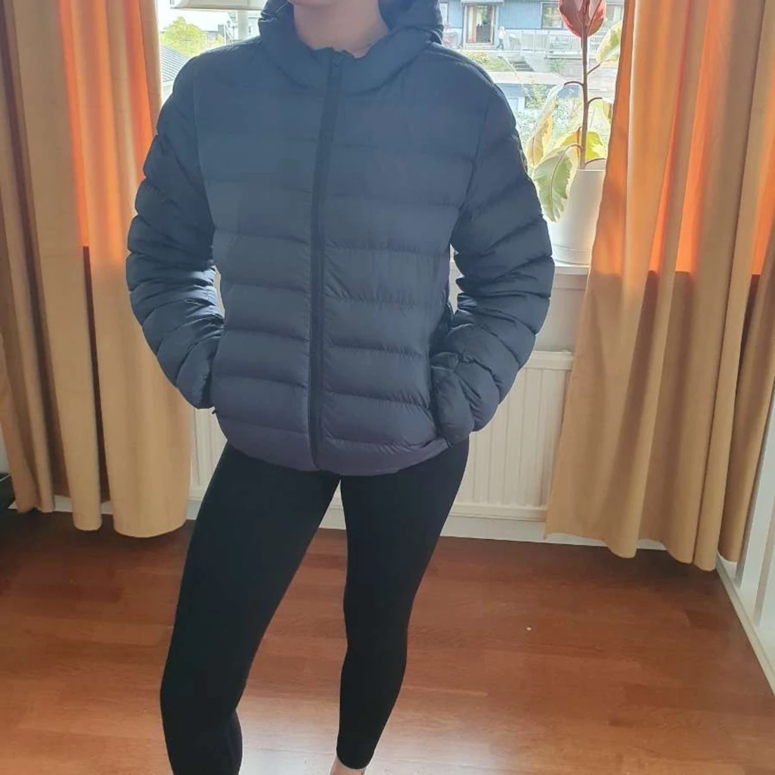 Mörkblå Colmar pufferjacka med huva - 2