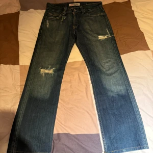 Levi's 506 30/30 - Säljer ett par klassiska Levi's 506 jeans. står w31 men känns mer som 29-30, skriv om ni har frågor