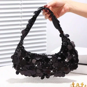 Svart axelväska med paljetter - Helt nya🖤🖤✨✨