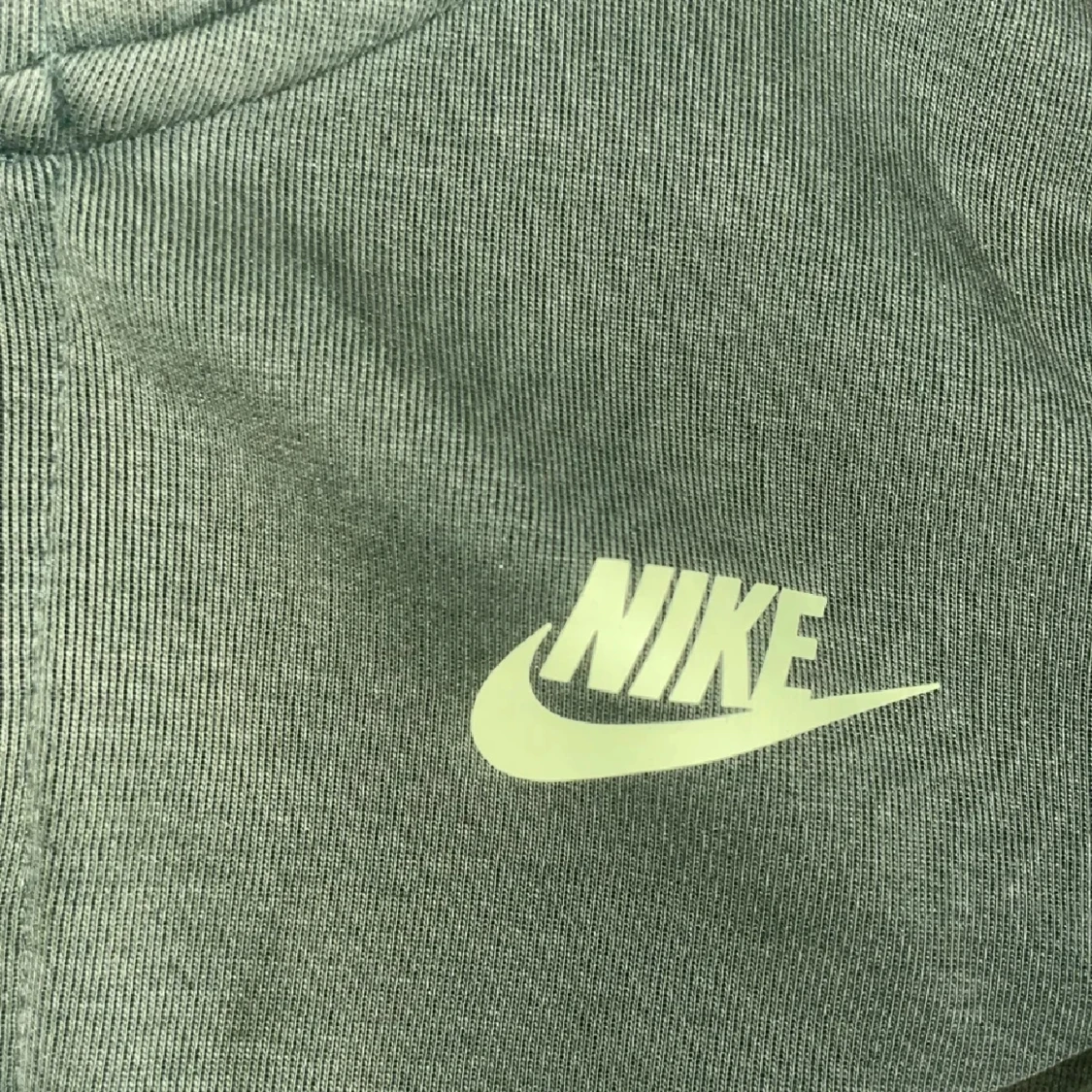 Grön Nike hoodie med dragkedja - 1
