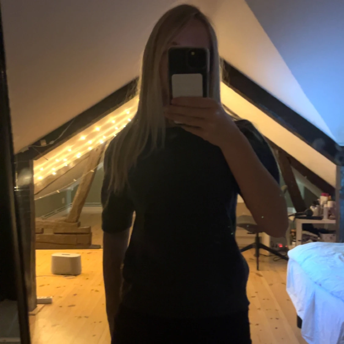 Mörkgrå stickad tröja från Pernilla Wahlgren