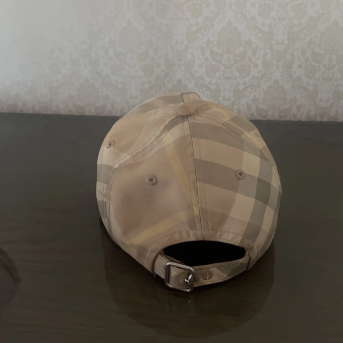 Beige rutig Burberry keps - 2