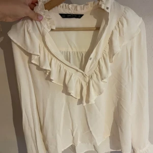 Zara blus - Kontakta mig för fler bilder❤️